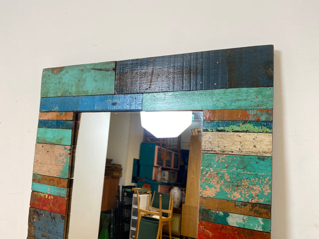 Boatwood by WMK I 70x160cm großer Spiegel I handgefertigtes Unikat aus altem Bootsholz in Originalfarben I bunter Wandspiegel Standspiegel Ganzkörperspiegel Flurspiegel Garderobe Berlin Hanau München