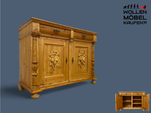 WMK I Imposante große antike Anrichte aus vollem Holz mit handgeschnitzten Reliefs und gedrechselten Säulen I Kommode Schrank Sideboard Truhe Büfett Flur Geschirr Gründerzeit Vintage Berlin Bonn Hof