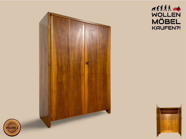 WMK I Etwas abgenutzter 50er Jahre Mid-Century Kleiderschrank , Vollholz in Nussbaum mit orig. Holzgriff & Kleiderstange I Schrank Wardrobe Wäsche Flur Schlafzimmer Vintage I Berlin Hannover Frankfurt