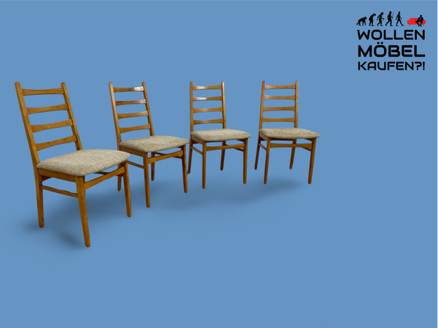 WMK # Set aus 4 formschönen, bequemen und gut erhaltenen 60er Jahre Stühlen aus Buchenholz mit dezentem Originalbezug # Stühle Küchenstühle Esszimmerstühle Holzstühle Dining Chairs Mid-Century Vintage