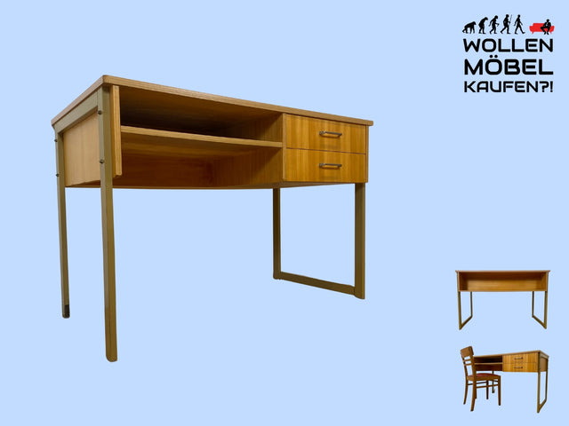 WMK I Stilvoller heller 70er Jahre Schreibtisch , freistellend mit Regal & Kufen Füßen aus Metall I Writing Desk Bürotisch Arbeitstisch Computertisch Retro Mid-Century Vintage I Berlin Leipzig Bremen