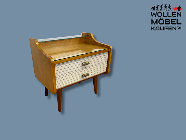 WMK I Eleganter heller Mid-Century Nachttisch mit Schubladen und Messinggriffen I