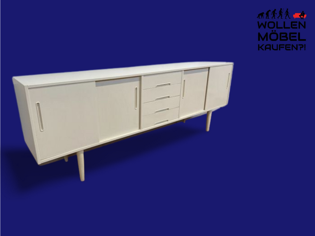 WMK I Stilvolles langes skandinavisches 60er Jahre Sideboard, Vollholz weiß lackiert, mit Schiebetüren I Kommode Schrank Anrichte Bank Vintage Danish Design Mid-Century Berlin Köln Hamburg