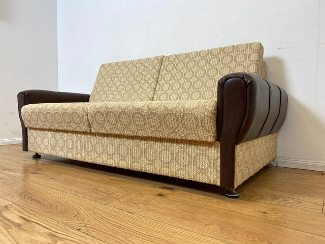 Retro pur! Gemütliche 70er Jahre Couch mit Schlaffunktion mit hellem Originalbezug I Sofa Couch Schlafsofa Schlafcouch Klappcouch Daybed Sitzgarnitur Vintage Space Age 60er I