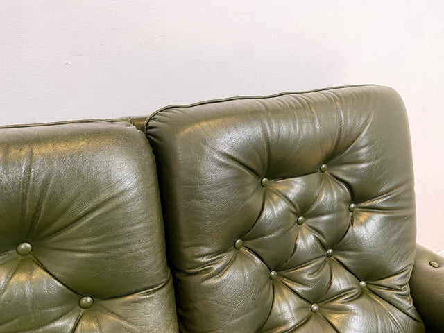 WMK # Stilvolles & äußerst bequemes skandinavisches Ledersofa mit gestepptem Echtleder Bezug in grün mit charaktervoller Alterspatina # 2er Sofa Couch Ledercouch 2-Sitzer Chesterfield Leder Vintage