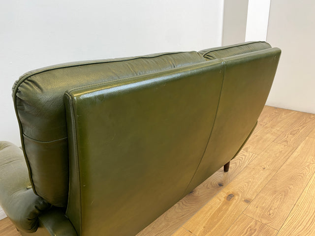 WMK # Stilvolles & äußerst bequemes skandinavisches Ledersofa mit gestepptem Echtleder Bezug in grün mit charaktervoller Alterspatina # 2er Sofa Couch Ledercouch 2-Sitzer Chesterfield Leder Vintage