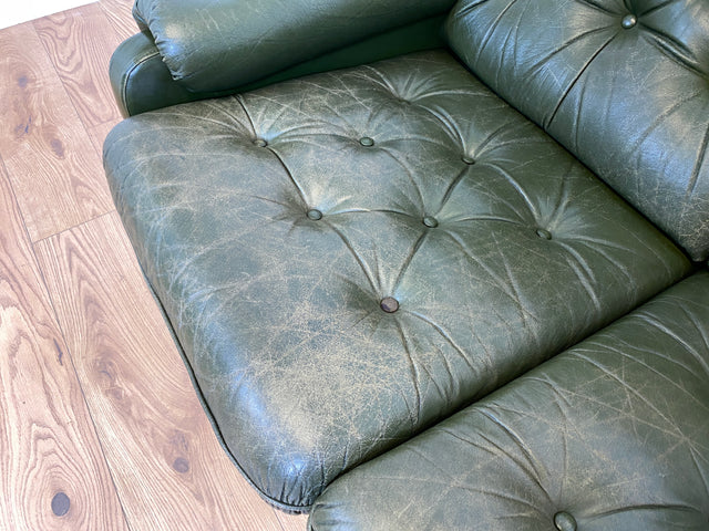 WMK # Stilvolles & äußerst bequemes skandinavisches Ledersofa mit gestepptem Echtleder Bezug in grün mit charaktervoller Alterspatina # 2er Sofa Couch Ledercouch 2-Sitzer Chesterfield Leder Vintage