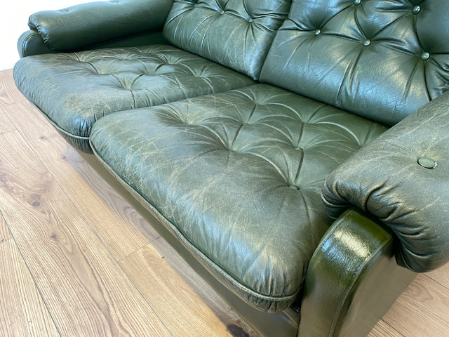 WMK # Stilvolles & äußerst bequemes skandinavisches Ledersofa mit gestepptem Echtleder Bezug in grün mit charaktervoller Alterspatina # 2er Sofa Couch Ledercouch 2-Sitzer Chesterfield Leder Vintage