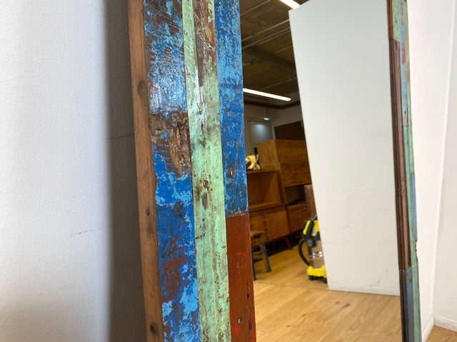 Boatwood by WMK I 100x195cm großer Spiegel I handgefertigtes Unikat aus altem Bootsholz in Originalfarben I bunter Wandspiegel Ganzkörperspiegel Standspiegel Flurspiegel Garderobe Berlin Bremen Halle