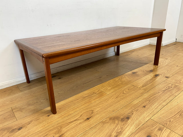 WMK I Stilvoller 150x75cm großer skandinavischer Wohnzimmertisch von namenhaften INFA Denmark aus Teakholz I Couchtisch Coffee Table Danish Design Vintage Mid-Century 60er 70er Berlin Hamburg Dortmund