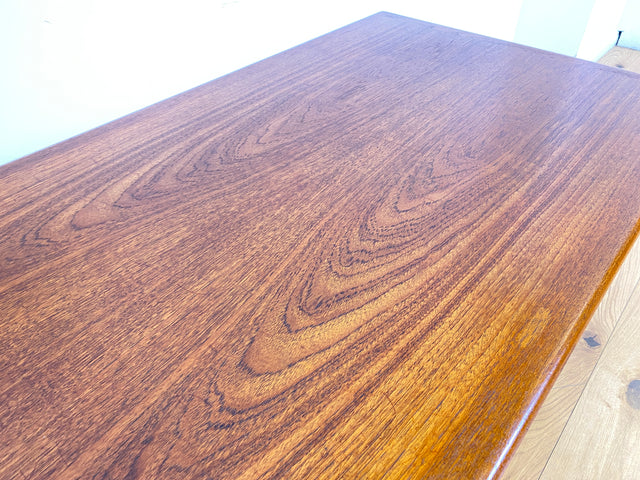 WMK I Stilvoller 150x75cm großer skandinavischer Wohnzimmertisch von namenhaften INFA Denmark aus Teakholz I Couchtisch Coffee Table Danish Design Vintage Mid-Century 60er 70er Berlin Hamburg Dortmund