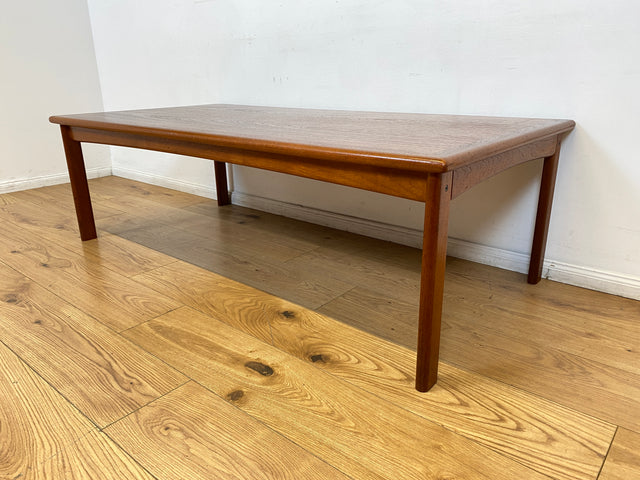 WMK I Stilvoller 150x75cm großer skandinavischer Wohnzimmertisch von namenhaften INFA Denmark aus Teakholz I Couchtisch Coffee Table Danish Design Vintage Mid-Century 60er 70er Berlin Hamburg Dortmund