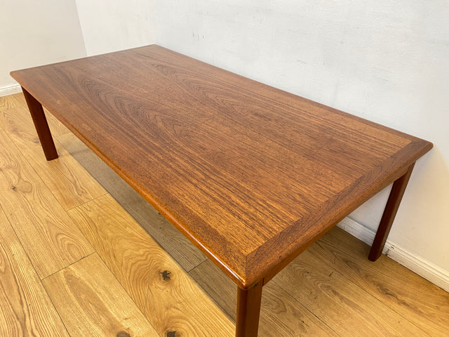 WMK I Stilvoller 150x75cm großer skandinavischer Wohnzimmertisch von namenhaften INFA Denmark aus Teakholz I Couchtisch Coffee Table Danish Design Vintage Mid-Century 60er 70er Berlin Hamburg Dortmund