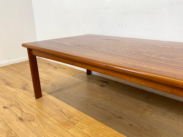 WMK I Stilvoller 150x75cm großer skandinavischer Wohnzimmertisch von namenhaften INFA Denmark aus Teakholz I Couchtisch Coffee Table Danish Design Vintage Mid-Century 60er 70er Berlin Hamburg Dortmund