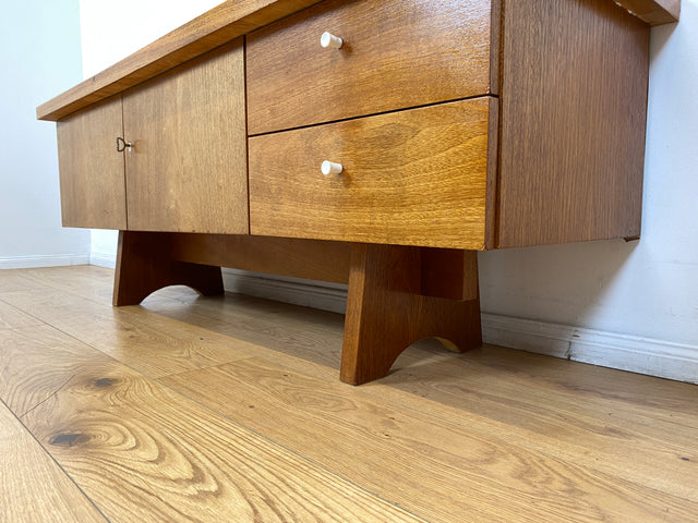 WMK I Schönes 160cm langes Mid-Century Lowboard mit Schubladen und hübschen Originalgriffen I Sideboard Kommode Anrichte Fernsehkommode TV Bank Vintage Möbel Retro 60er 70er Berlin Hamburg Regensburg