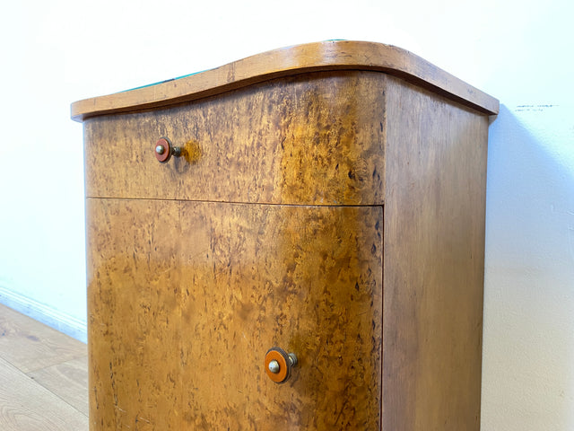WMK I 1/2 Sehr schöner 1930er Jahre Art Deco Nachttisch aus vollem Holz mit Schublade und Glasauflage I Nachtkommode Nachtschrank Nachtschränkchen Night Stand Vintage Antik Berlin Leipzig Stuttgart