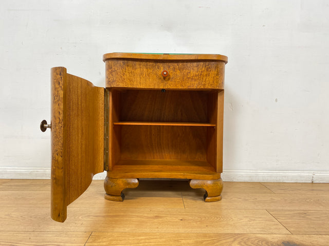 WMK I 1/2 Sehr schöner 1930er Jahre Art Deco Nachttisch aus vollem Holz mit Schublade und Glasauflage I Nachtkommode Nachtschrank Nachtschränkchen Night Stand Vintage Antik Berlin Leipzig Stuttgart