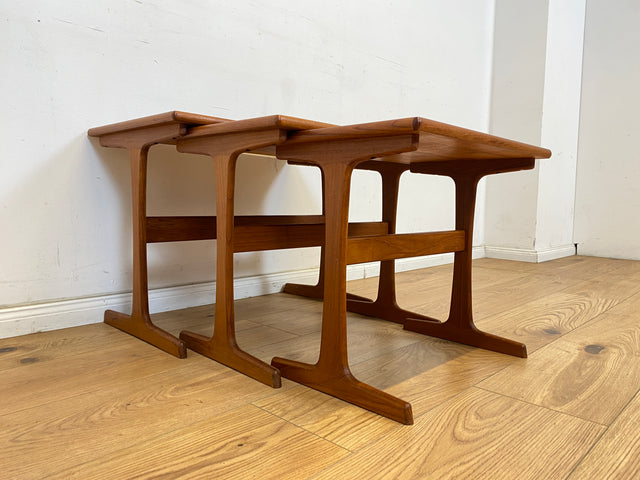 WMK Stilvoller & sehr gut erhaltener skandinavischer 3-in-1 Satztisch aus Teakholz, by Kai Krisitiansen for Vildbjerg Møbelfabrik, 1970er # Couchtisch Beistelltisch Designertisch Danish Design Vintage