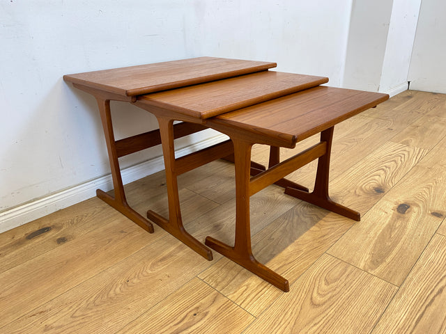 WMK Stilvoller & sehr gut erhaltener skandinavischer 3-in-1 Satztisch aus Teakholz, by Kai Krisitiansen for Vildbjerg Møbelfabrik, 1970er # Couchtisch Beistelltisch Designertisch Danish Design Vintage