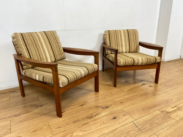 WMK I 1/2 Stilvoller skandinavischer Mid-Century Sessel von Komfort mit gestreiftem beigem Originalbezug & Teakholz Rahmen