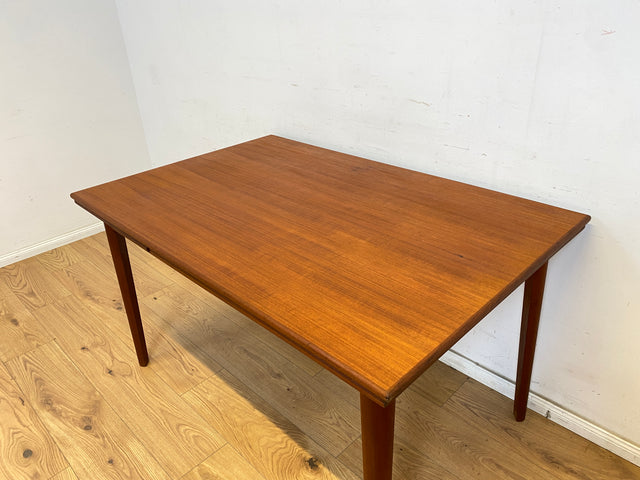 WMK Stilvoller und gut erhaltener ausziehbarer skandinavischer Esstisch aus 1960er Jahren in Teakholz # Tisch Esszimmertisch Dining table Küchentisch Holztisch Mid-Century Vintage Danish Design 60er