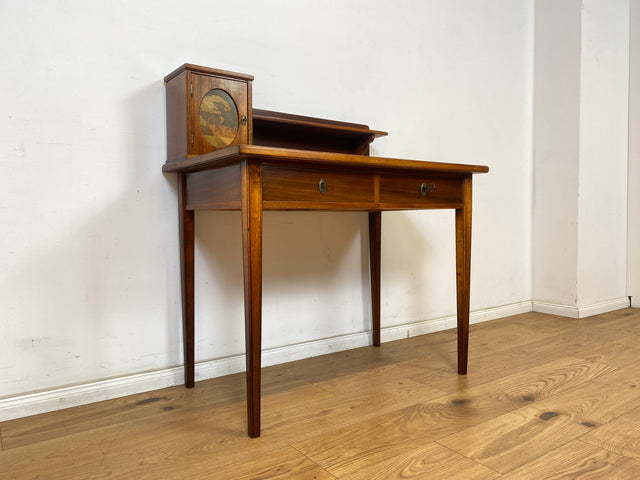 WMK Eleganter und sehr gut erhaltener kleiner antiker Schreibtisch aus vollem Holz in Mahagoni mit hübschen Intarsien # Arbeitstisch Lady Sekretär Schminktisch Frisiertisch Desk Vintage Jugendstil