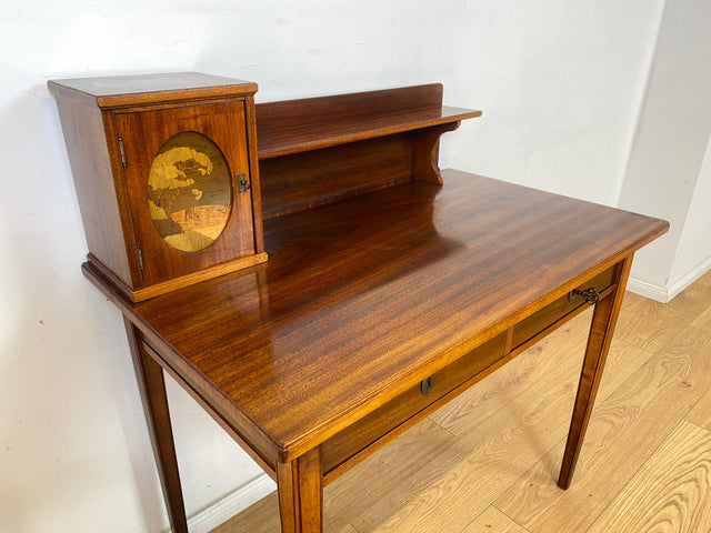 WMK Eleganter und sehr gut erhaltener kleiner antiker Schreibtisch aus vollem Holz in Mahagoni mit hübschen Intarsien # Arbeitstisch Lady Sekretär Schminktisch Frisiertisch Desk Vintage Jugendstil