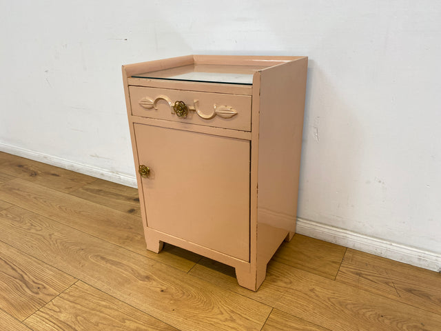WMK # Sehr schöner 30er Jahre Art Deco Nachttisch in zart Rosa aus vollem Holz mit Schublade und Messinggriffen # Nachtschrank Nachtkommode Kommode Bedside Table Antik Vintage Berlin Schwerin Köln