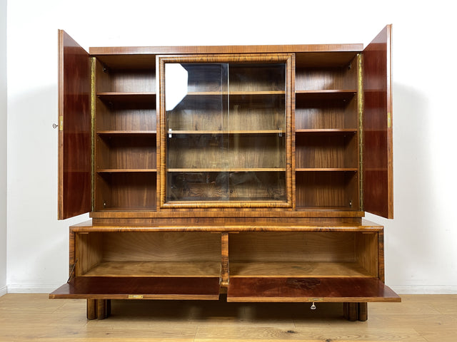 WMK I Wunderschöner 30er Jahre Art Deco Wohnzimmerschrank I Vollholz in edlem Walnuss I Schrank Vitrine Bücherschrank Büchervitrine Herrenzimmer Sideboard Antik Vintage Dresden NRW Bayern