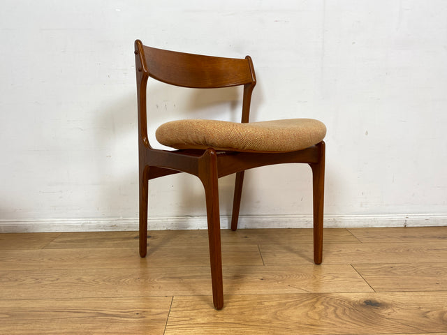 WMK I 4er Set skandinavischer Designer Stühle Model 49 von Erik Buck für O.D. Møbler I Teakholz I Esszimmerstühle Küchenstühle Chairs Danish Design Mid-Century Vintage Teak I Berlin Stuttgart Dresden