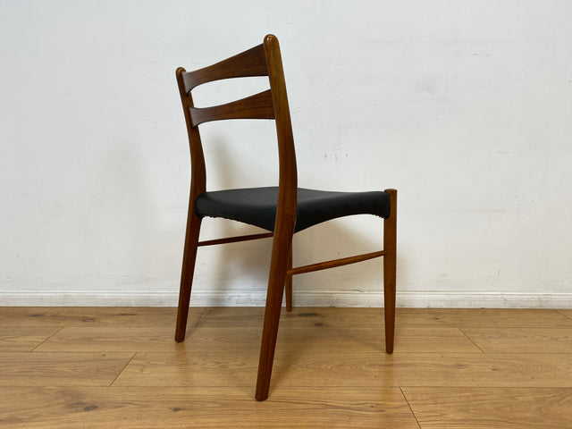 WMK I 4er Set skandinavischer Mid-Century Stühle I aus Teakholz mit schwarzem Kunst Leder Bezug I Esszimmerstühle Küchenstühle Holzstühle Chairs Skai Danish Design Vintage Teak Berlin Bayern Hannover