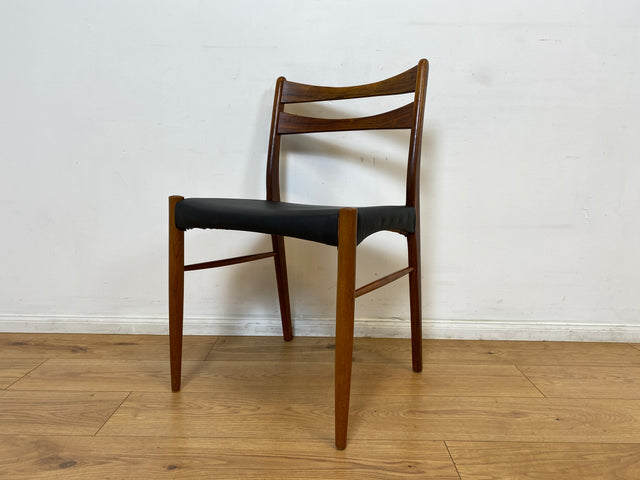 WMK I 4er Set skandinavischer Mid-Century Stühle I aus Teakholz mit schwarzem Kunst Leder Bezug I Esszimmerstühle Küchenstühle Holzstühle Chairs Skai Danish Design Vintage Teak Berlin Bayern Hannover