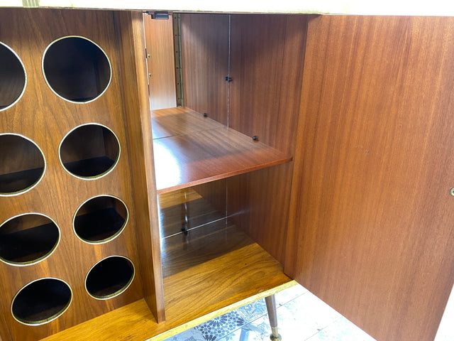 WMK I Ein Unikat I Einzigartige 50er Jahre Bar von Friedrich A. Maschke aus dem Schwarzwald mit handgefertigtem Alpen Relief Gemälde I Hausbar Tresen Wein Schrank Regal Vintage Mid-Century Kunst