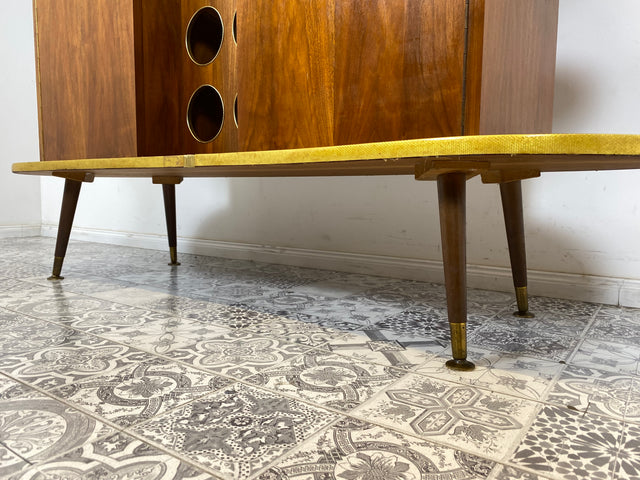 WMK I Ein Unikat I Einzigartige 50er Jahre Bar von Friedrich A. Maschke aus dem Schwarzwald mit handgefertigtem Alpen Relief Gemälde I Hausbar Tresen Wein Schrank Regal Vintage Mid-Century Kunst