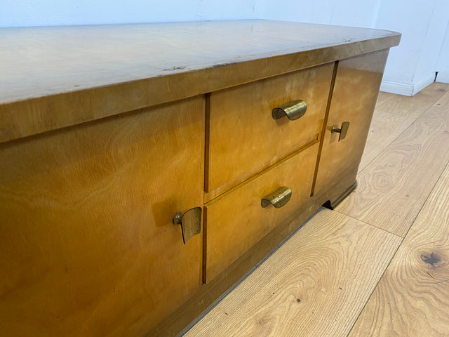 WMK I Formschönes 50er Jahre Lowboard mit Schubladen und Messingbeschlägen I Sideboard Kommode Wäschekommode TV Bank Fernsehkommode Rockabilly Mid-Century Vintage 50er 60er Berlin Düsseldorf Hamburg