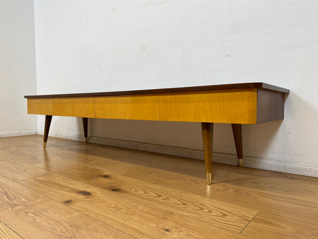 WMK I Schönes langes 50er Jahre Lowboard mit Schubladen und konischen Füßen I Sideboard TV-Lowboard TV Board Bank Fernsehbank Kommode Rack Rockabilly Vintage Mid-Century 60er I Berlin Leipzig München