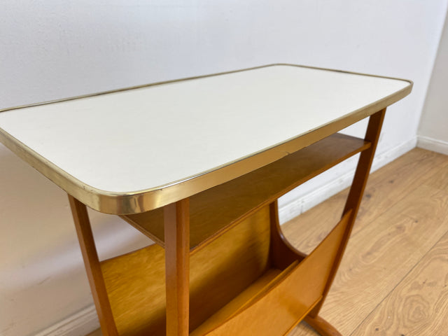 WMK # Sehr schöner 50er Jahre Zeitungstisch auf Rollen mit pflegeleichter Resopal Oberfläche # Beistelltisch Servierwagen Zeitungshalter Zeitungsständer Zeitschriftenständer Ablage Vintage Mid-Century