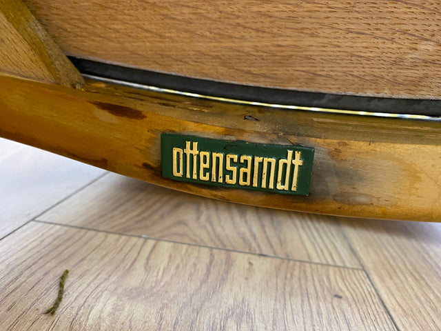 WMK I Set aus 4 besonders schönen 60er Jahre Chippendale Esszimmerstühlen mit hochwertigem Brokatbezug in Gold
