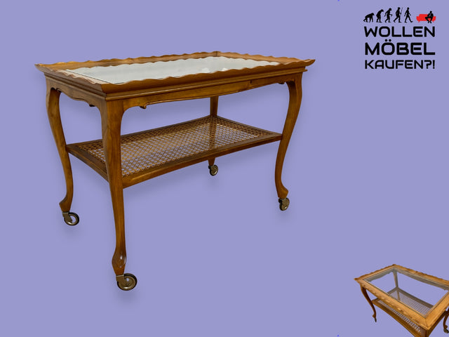 WMK I Eleganter 60er Jahre Chippendale Servierwagen auf Rollen mit Glasplatte & Ablage aus Wiener Geflecht I Teewagen Barwagen Serviertisch Couchtisch Beistelltisch Glastisch Vintage Berlin Hof Bonn