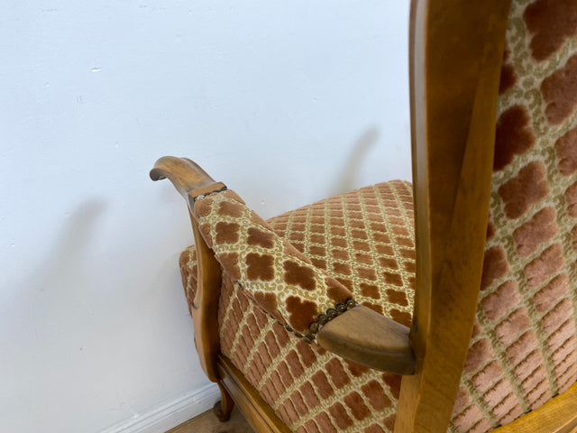 WMK # Eleganter und sehr gut erhaltener 60er Jahre Chippendale Sessel mit wunderbarem Brokat Bezug in Altrosa, feinem Geflecht und Federkern # Lesesessel Armchair Sitzgarnitur Mid-Century Vintage