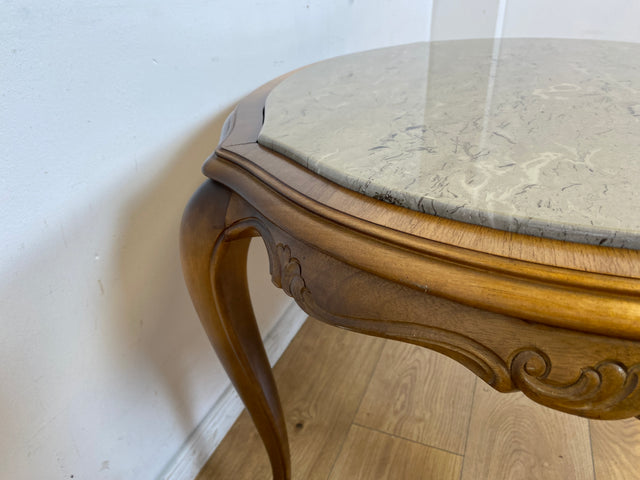 WMK I Handverzierter 60er Jahre Couchtisch im antiken Stil mit Marmorplatte