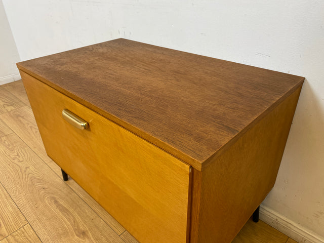 WMK I Hochwertige 60er Jahre Kommode aus vollem Holz mit Klappe & Messinggriff I Schrank Sideboard Lowboard Barkommode Barschrank Wäschekommode Mid-Century Vintage Retro DDR I Berlin Freiburg München