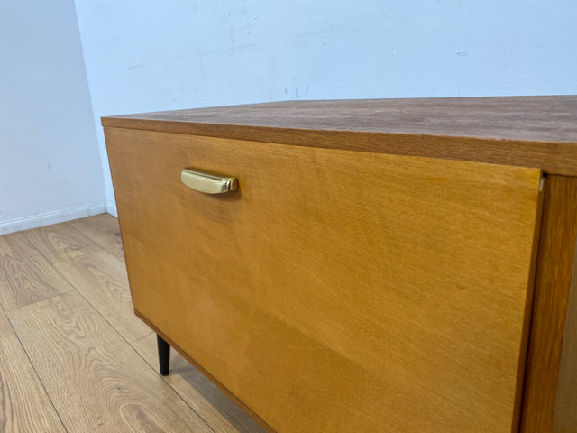 WMK I Hochwertige 60er Jahre Kommode aus vollem Holz mit Klappe & Messinggriff I Schrank Sideboard Lowboard Barkommode Barschrank Wäschekommode Mid-Century Vintage Retro DDR I Berlin Freiburg München