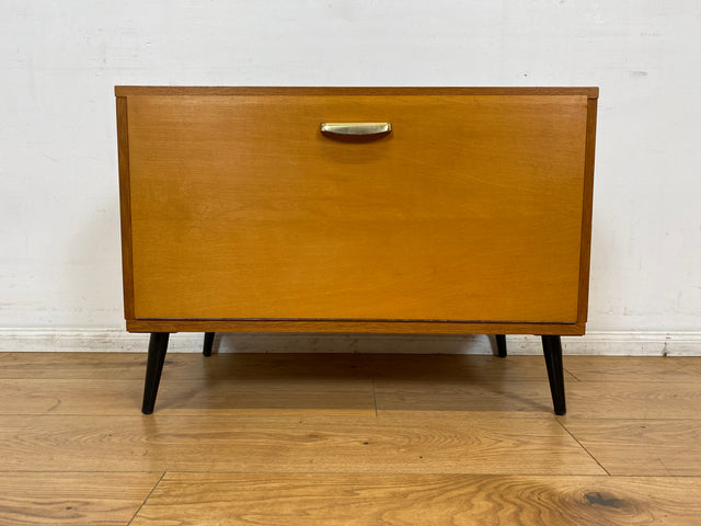 WMK I Hochwertige 60er Jahre Kommode aus vollem Holz mit Klappe & Messinggriff I Schrank Sideboard Lowboard Barkommode Barschrank Wäschekommode Mid-Century Vintage Retro DDR I Berlin Freiburg München
