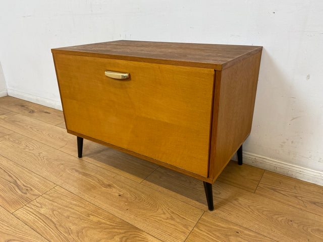 WMK I Hochwertige 60er Jahre Kommode aus vollem Holz mit Klappe & Messinggriff I Schrank Sideboard Lowboard Barkommode Barschrank Wäschekommode Mid-Century Vintage Retro DDR I Berlin Freiburg München