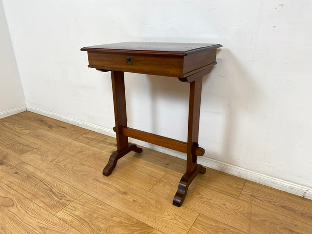 WMK I Zauberhafter 60er Jahre Nähtisch im antiken Stil mit Klappe & Fächern I Nähkommode Beistelltisch Tischchen Ablage Schmuckkasten Konsole Truhe Schminktisch Jugendstil Vintage Berlin München Bonn
