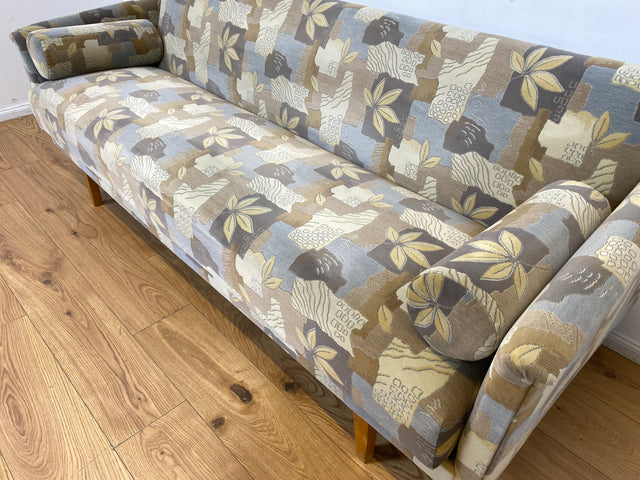 WMK I Stilvolles 60er Jahre Schlafsofa von VEB Hellerau mit freundlichem späterem Bezug und passenden Kissen I Sofa Couch Schlafcouch Klappcouch Daybed Sitzgarnitur Mid-Century Vintage Berlin Hof Ulm