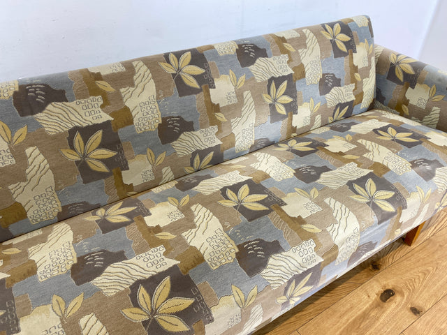 WMK I Stilvolles 60er Jahre Schlafsofa von VEB Hellerau mit freundlichem späterem Bezug und passenden Kissen I Sofa Couch Schlafcouch Klappcouch Daybed Sitzgarnitur Mid-Century Vintage Berlin Hof Ulm