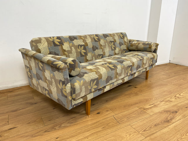 WMK I Stilvolles 60er Jahre Schlafsofa von VEB Hellerau mit freundlichem späterem Bezug und passenden Kissen I Sofa Couch Schlafcouch Klappcouch Daybed Sitzgarnitur Mid-Century Vintage Berlin Hof Ulm