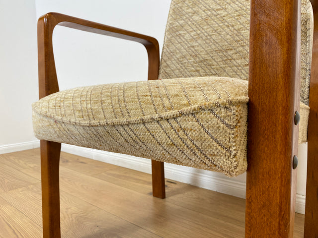 WMK # 1/3 Formschöner, bequemer & sehr gut erhaltener Mid-Century Sessel mit hellem Originalbezug & Teakholz Rahmen # Stuhl Sessel Lesesessel Armchair Armlehnsessel Schreibtischstuhl Vintage 60er 70er